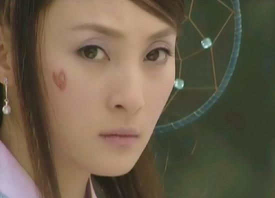 Những vết sẹo hình thù kỳ dị trên mặt các mỹ nhân Hoa ngữ trong phim cổ trang-7