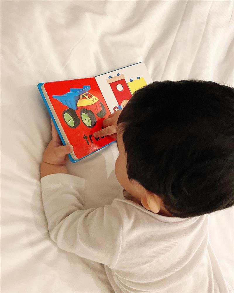 Phát sốt với hình ảnh măm măm dễ thương của quý tử nhà Phạm Hương-5