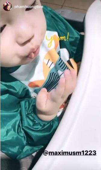 Phát sốt với hình ảnh măm măm dễ thương của quý tử nhà Phạm Hương-3