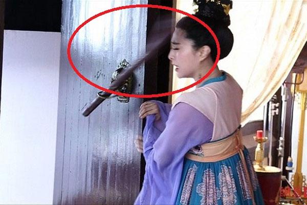 Top 10 cảnh nóng xứ Trung gây tranh cãi: Phạm Băng Băng bị chê phản cảm-23