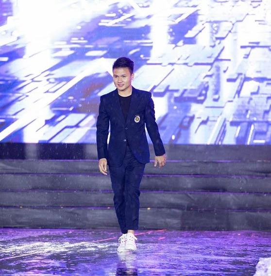 Rộ tin cầu thủ Quang Hải và cô chủ tiệm nail qua tết sẽ làm đám cưới?-1