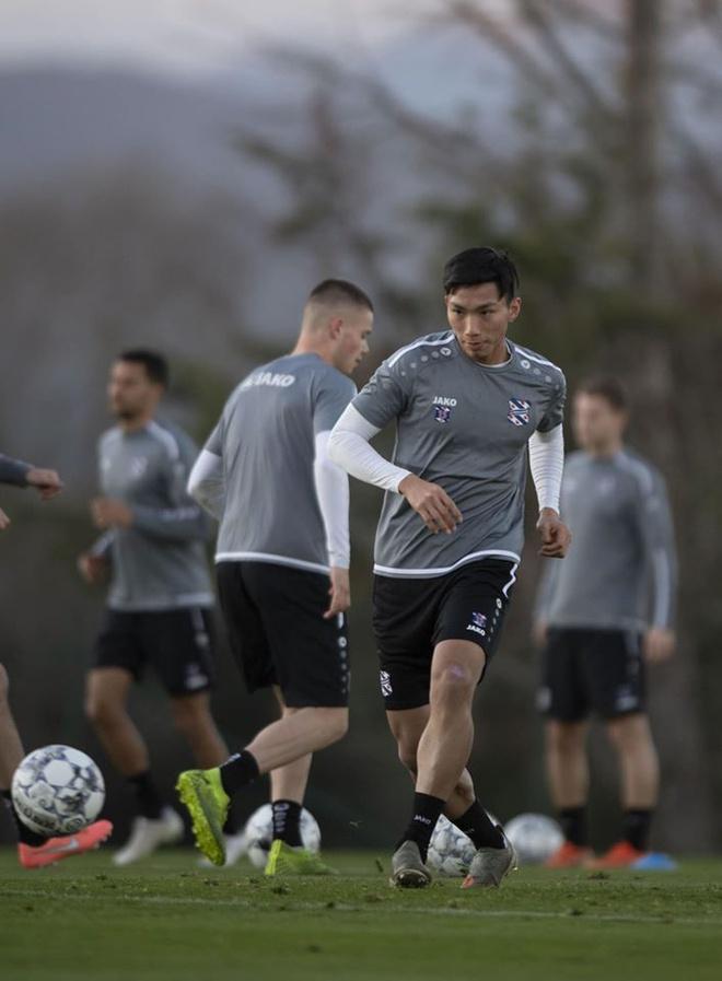 Văn Hậu được tuyển thủ Philippines, CĐV Thái hỏi thăm trên mạng xã hội-2