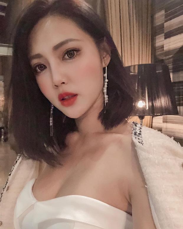 Chỉ một bức ảnh chụp lén, nữ thu ngân bỗng nổi như cồn nhờ sở hữu ngoại hình cực phẩm-2