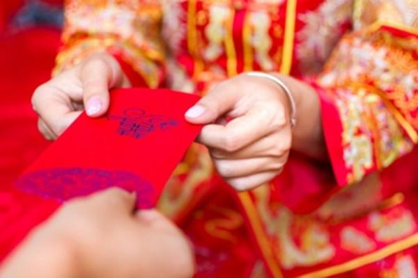 Cẩn thận: Vợ không đưa tiền cho chồng tiêu xài dịp Tết, có thể bị phạt nặng-2