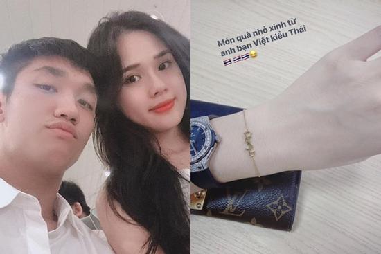 Trọng Đại mua quà cho bạn gái khi trở về từ Thái Lan