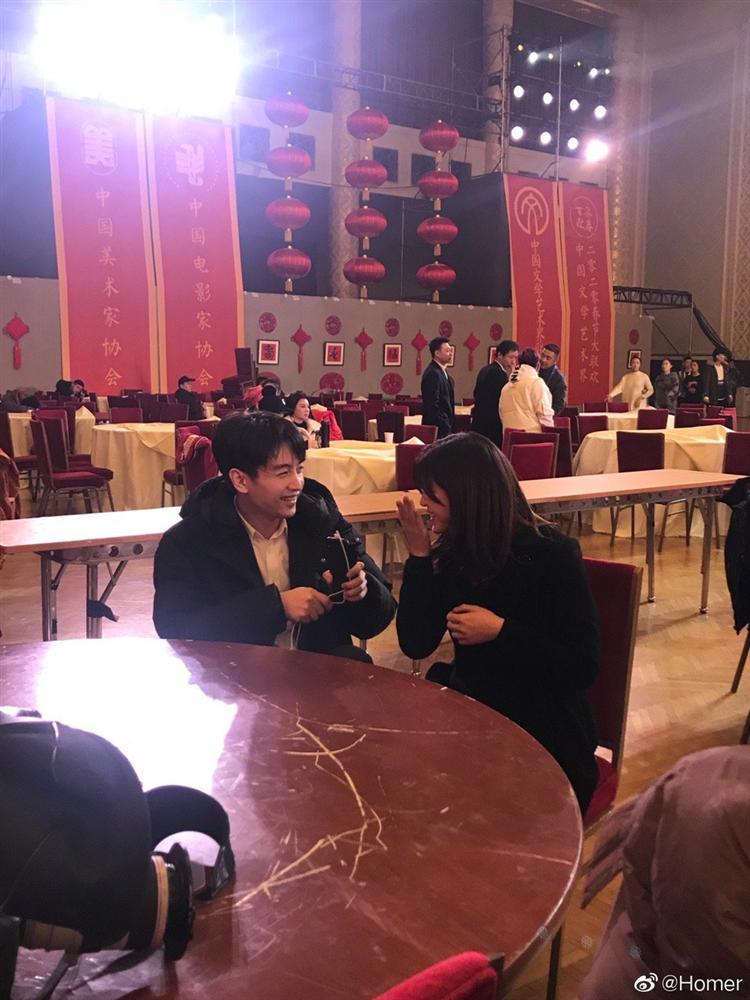 Trần Hiểu tình tứ bên Trần Nghiên Hy, nhan sắc cả đôi được dân mạng khen hết lời-3