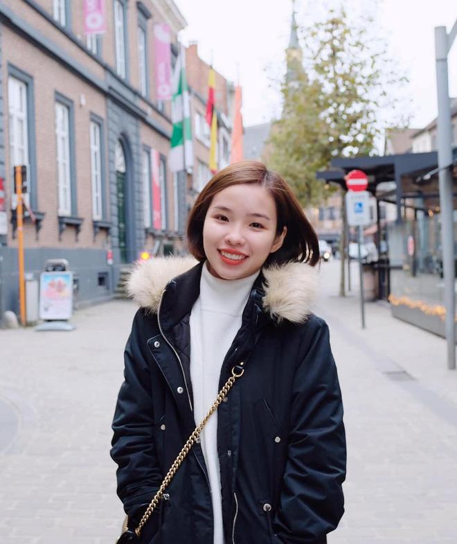 Rộ tin Công Phượng có bạn gái mới trường RMIT, nhan sắc xinh đẹp chẳng đùa được đâu-6