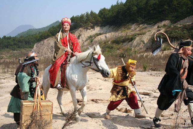 Cách đây 33 năm, Tây Du Ký 1986 đã lừa khán giả bằng chiêu độc này-1