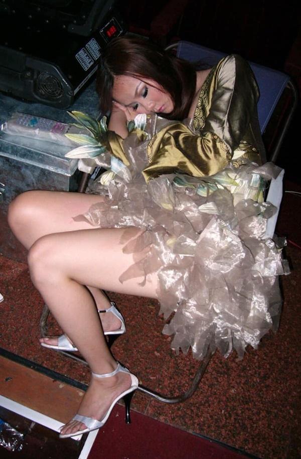 Anh Thư, Thanh Hằng trong Những cô gái chân dài 16 năm trước-14