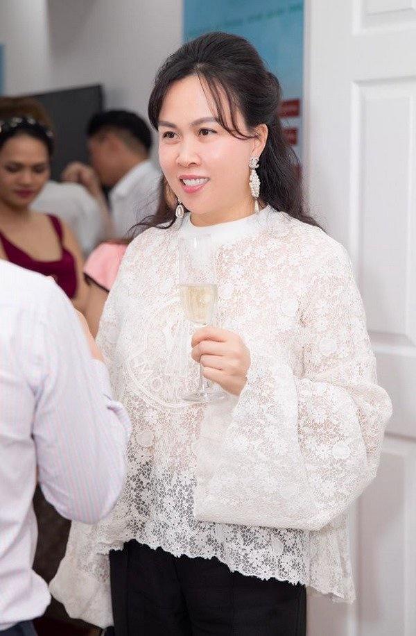 Khi Phượng Chanel đăng đàn chuyện độn sụn mũi, tiêm filler, cộng đồng mạng khuyên can đề nghị giữ nguyên hiện trạng-3