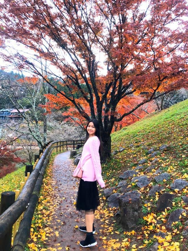 15 tuổi không dùng MXH, không khoe hàng hiệu đắt đỏ dù là rich kid, 2 con gái nhà MC Quyền Linh ngày càng bộc lộ khí chất hotgirl-1