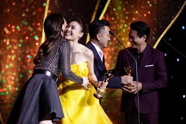 Lan Ngọc cảm ơn Trấn Thành khi nhận giải, nhắc đến người thân đã qua đời-5