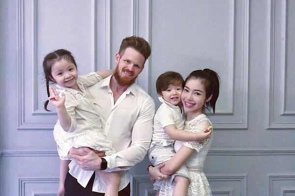 Đã để lộ điểm nhạy cảm cơ thể, Elly Trần còn bị bóc mẽ photoshop bất chấp đúng sai-7