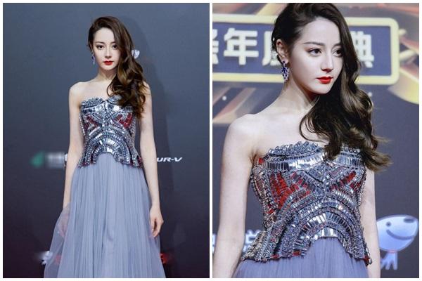 Địch Lệ Nhiệt Ba lộ thêm bằng chứng hẹn hò Hoàng Cảnh Du-3