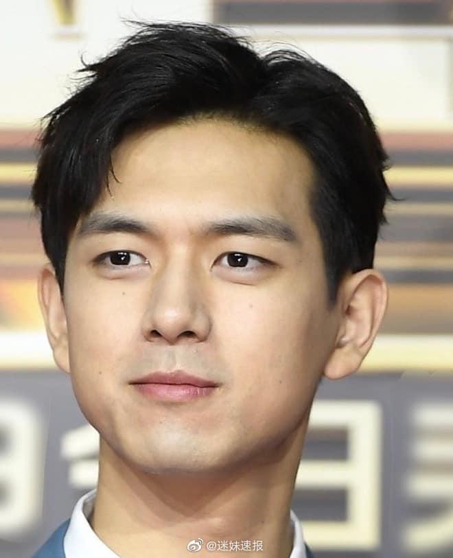 Ảnh chưa qua chỉnh sửa của sao Hoa ngữ: Tiêu Chiến, Địch Lệ Nhiệt Ba có thực sự đẹp như lời đồn?-3