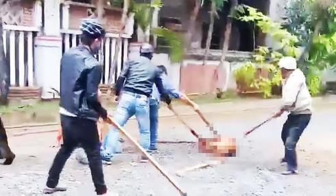 Phút sinh tử của cụ bà U90 ở Quảng Nam bị chó Pitbull cắn nát bàn tay-1