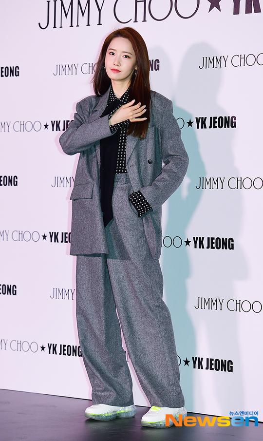 Yoona ra dáng tổng tài với phong cách menswear bên dàn sao Hàn đình đám-2