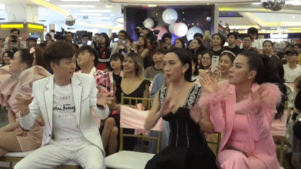 52 sắc thái lầy lội của Diệu Nhi khi cổ vũ Jun Phạm biểu diễn-6