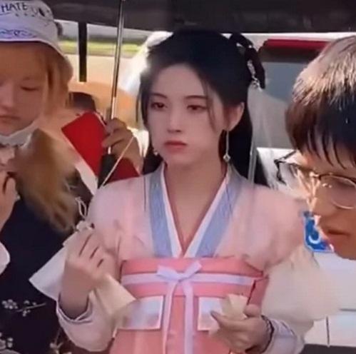 Cúc Tịnh Y bị chê diễn xuất tệ và lạm dụng đóng thế-1