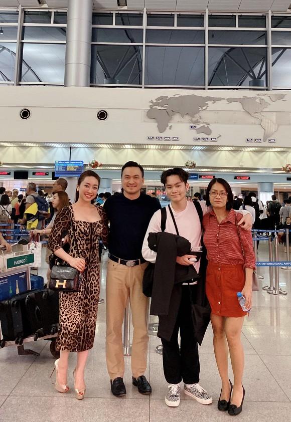 Sau ly hôn, loạt quý ông Vbiz nên duyên với người mới kém hàng chục tuổi-4