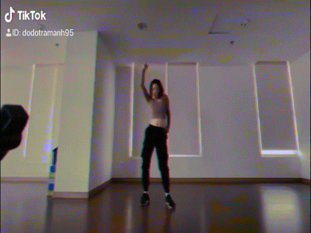 Clip 14 giây đầy nóng bỏng của Trâm Anh lại khiến dân mạng phát sốt-1