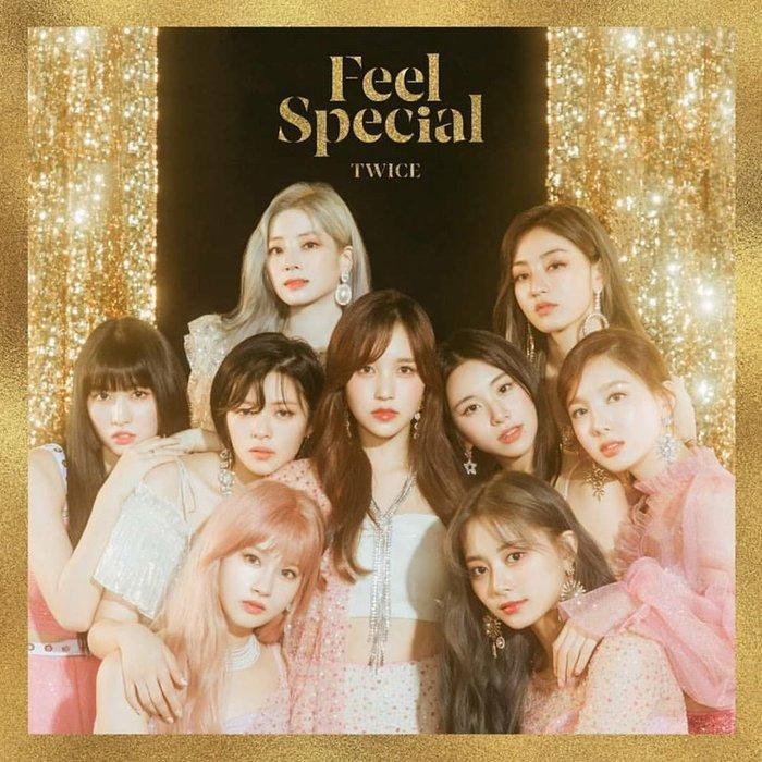 Fan hoang mang khi hình của TWICE bị xoá toàn bộ trên bìa album Feel Special được bán ở IRAN-1