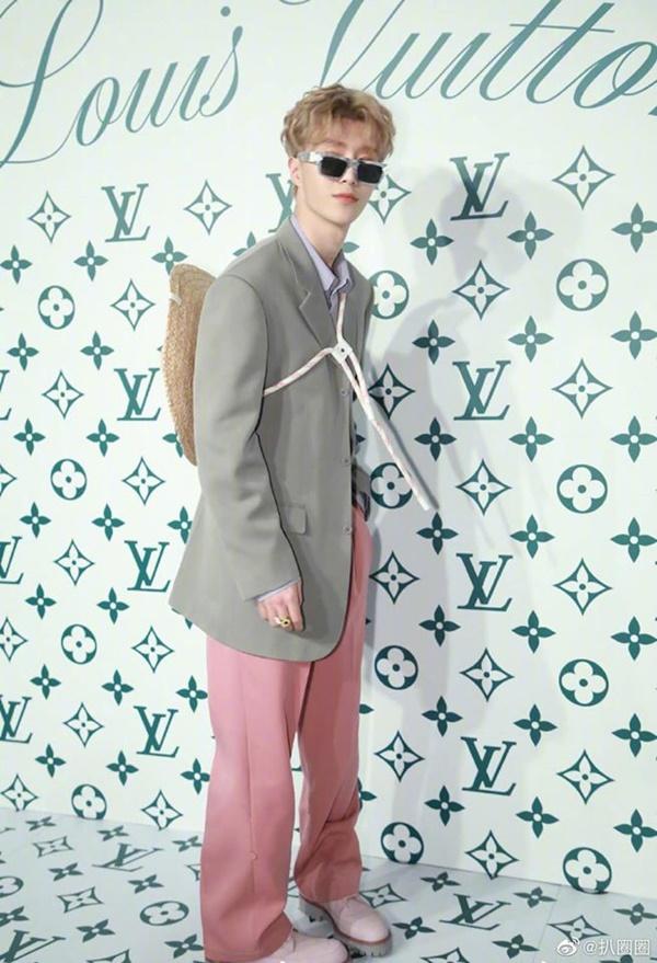 Ngô Diệc Phàm và dàn sao nam Hoa ngữ vẫn đẹp dù ăn mặc loè loẹt-3