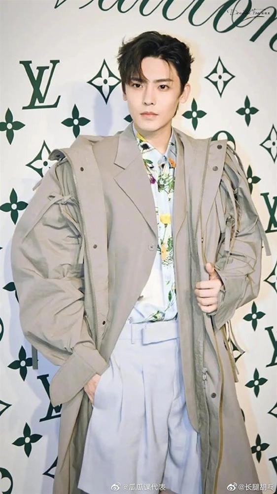 Ngô Diệc Phàm và dàn sao nam Hoa ngữ vẫn đẹp dù ăn mặc loè loẹt-6