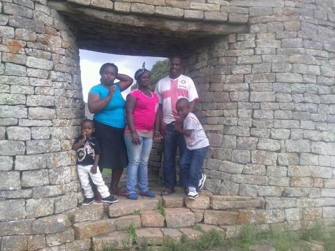 Bán chồng ngoại tình lấy 400.000 đồng mua quần áo cho con-2