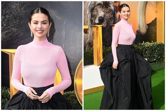 Selena Gomez để lộ vòng một chảy xệ vì mặc đồ lót không phù hợp