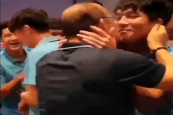 Bạn gái Hoàng Đức khoe ảnh sang Thái Lan cổ vũ U23 Việt Nam-3