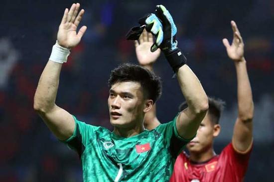 Thủ môn Bùi Tiến Dũng chấn thương ra sao, có kịp đấu U23 Jordan?