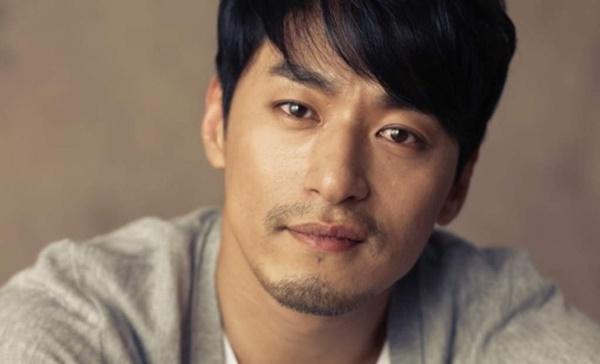 Trước khi vướng bê bối tình dục, Joo Jin Mo đẹp như thế nào trên phim?-3