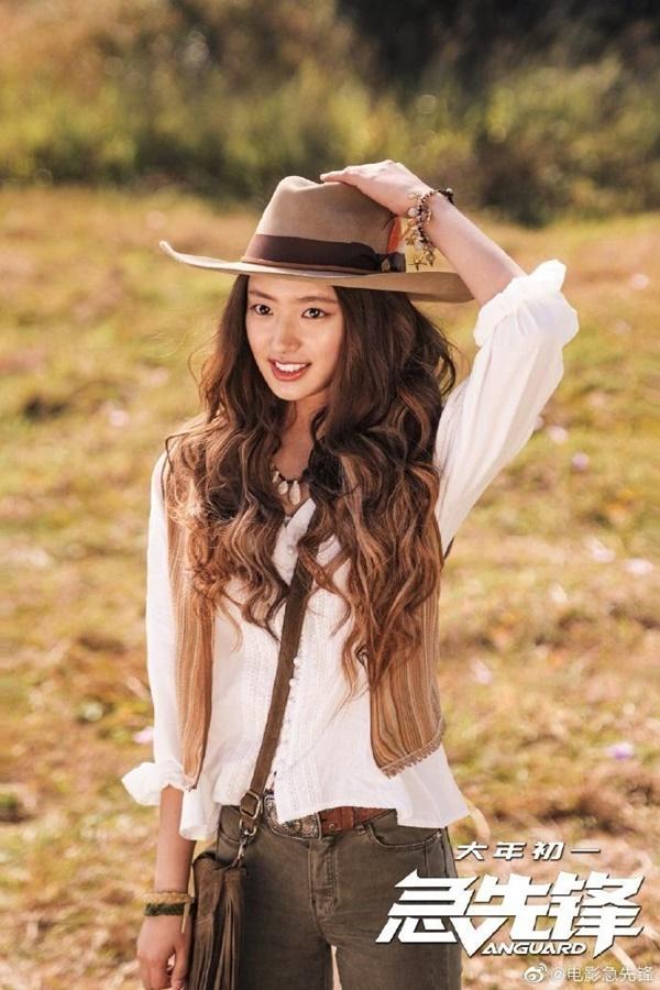 Thành Long chi mạnh tay cho phim điện ảnh mới: Xe mạ vàng, trực thăng… khiến khán giả choáng ngợp-5