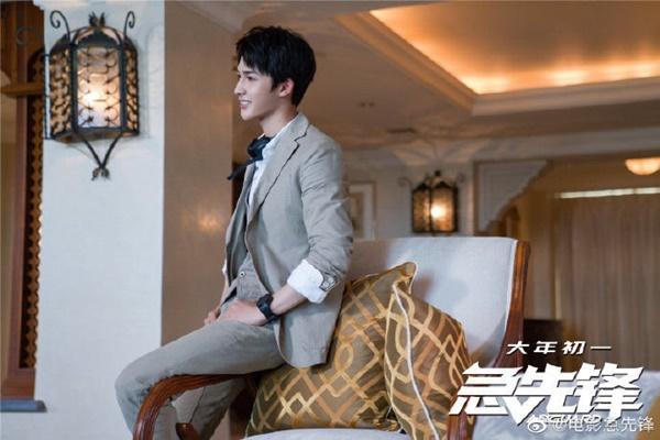 Thành Long chi mạnh tay cho phim điện ảnh mới: Xe mạ vàng, trực thăng… khiến khán giả choáng ngợp-7