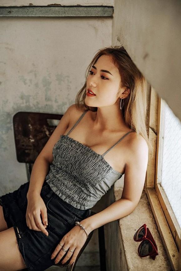 Dù đầu trọc nhưng diễn viên Sống chung với mẹ chồng vẫn cực gợi cảm nhờ vòng một không lép như trước-2