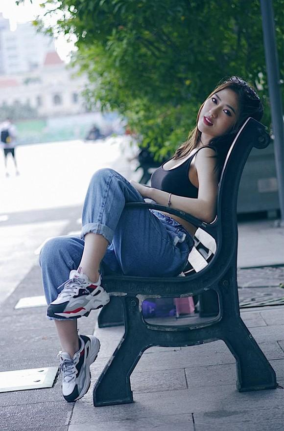 Dù đầu trọc nhưng diễn viên Sống chung với mẹ chồng vẫn cực gợi cảm nhờ vòng một không lép như trước-4