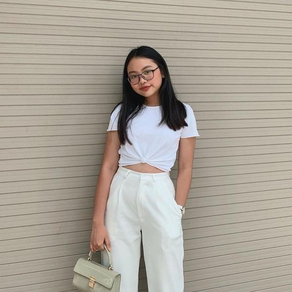 Phương Mỹ Chi cho biết cô muốn mang tới sự trẻ trung, tươi mới cho phong cách ăn mặc lẫn màu sắc âm nhạc của mình. Bởi trước đó, giọng ca nhí bị nhận xét an toàn, thậm chí có phần đứng tuổi trong tạo hình dịu dàng của một ca sĩ hát nhạc quê hương.