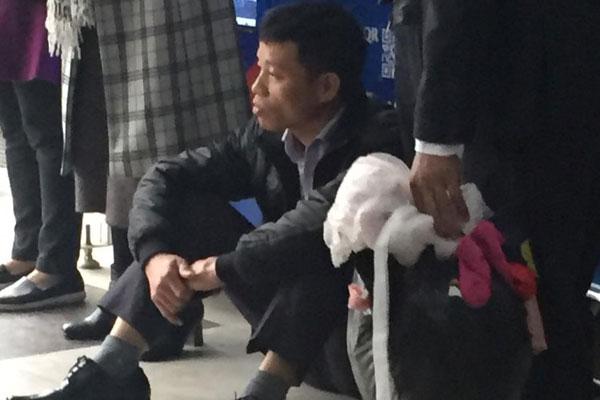 Tay tôi đứt lìa sau khi thang máy rơi-4