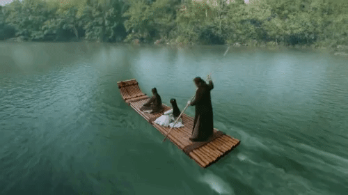 Cẩm y chi hạ hút khán giả dù kỹ xảo rẻ tiền-1