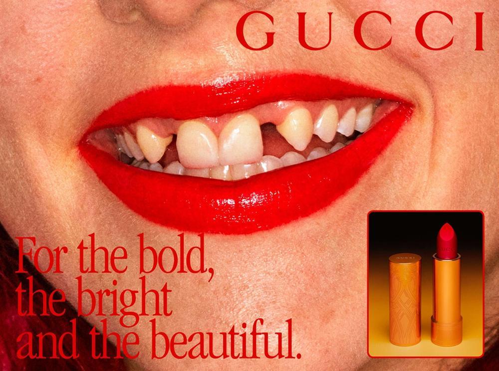 Gucci thay ảnh đại diện, chó mặc quần áo và loạt quảng cáo độc lạ-3