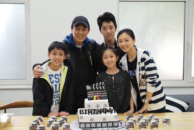 Trương Nghệ Mưu: Bỏ vợ khi thành danh, kết hôn với học trò kém 31 tuổi-9