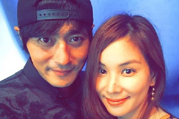 Một mình trở về Hàn sau chuyến du lịch Hawaii với vợ, Jang Dong Gun bị đồn trục trặc hôn nhân vì lùm xùm lộ tin nhắn săn gái-3