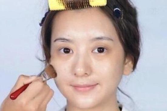Bà xã Quách Phú Thành khoe mặt mộc, được khen đẹp không kém mỹ nhân showbiz