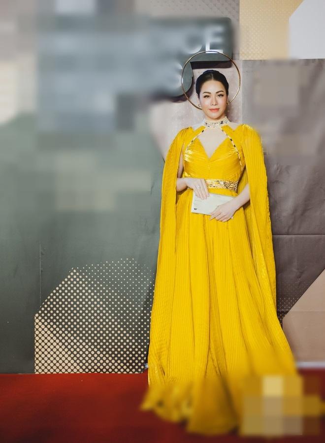 SAO MẶC XẤU: Hari Won - Thúy Vân cùng mắc lỗi lộ miếng dán ngực kém duyên-6