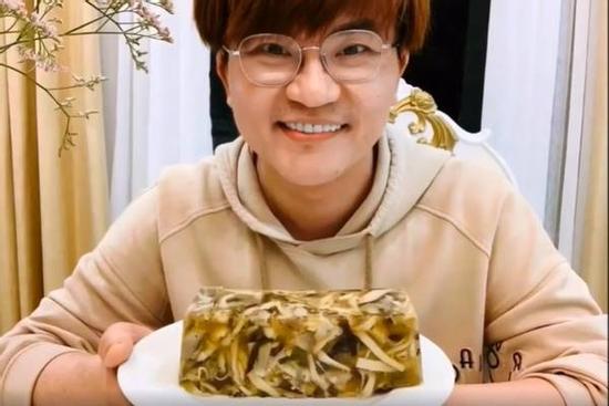 Đại Nghĩa bày cách làm giò thủ chay đón Tết