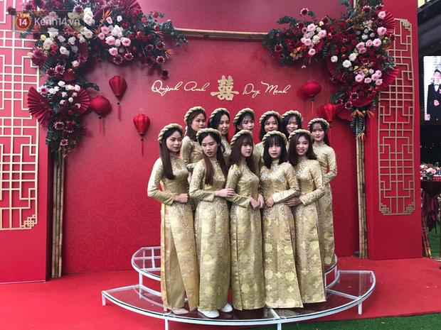 Chú rể Đỗ Duy Mạnh trang điểm sương sương, cô dâu Quỳnh Anh vấn đầu tổ chim trong lễ ăn hỏi-11