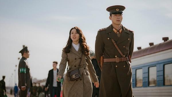 Hình ảnh ngọt ngào của Hyun Bin và Son Ye Jin trong ‘Hạ cánh nơi anh-1