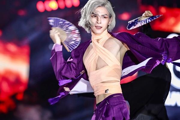 Trung Quân phản hồi về màn trình diễn đam mỹ bị chê phản cảm-2