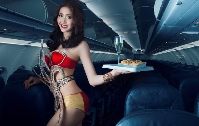 Người đẹp mặc bikini đi bay: Độc chiêu hút khách của các hãng hàng không-7